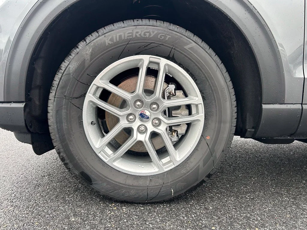 New 2026 Carbonized Gray Metallic Ford Active image 37