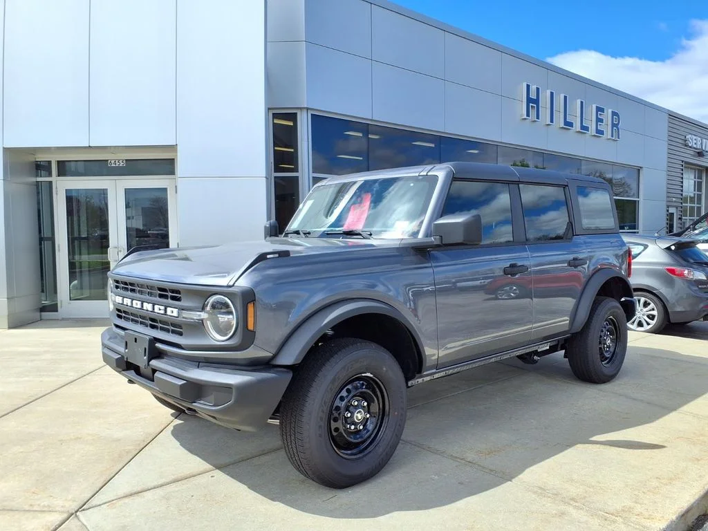 2025 Ford Bronco Base 4x4's photo
