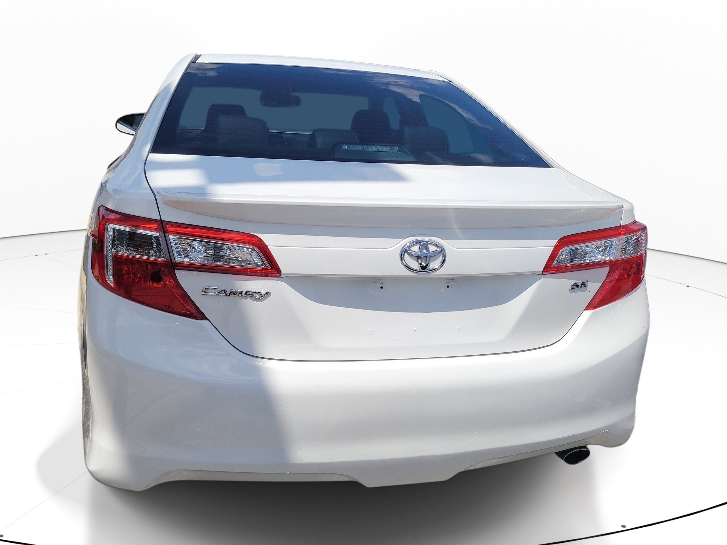 Used 2013 Super White Toyota L image 5