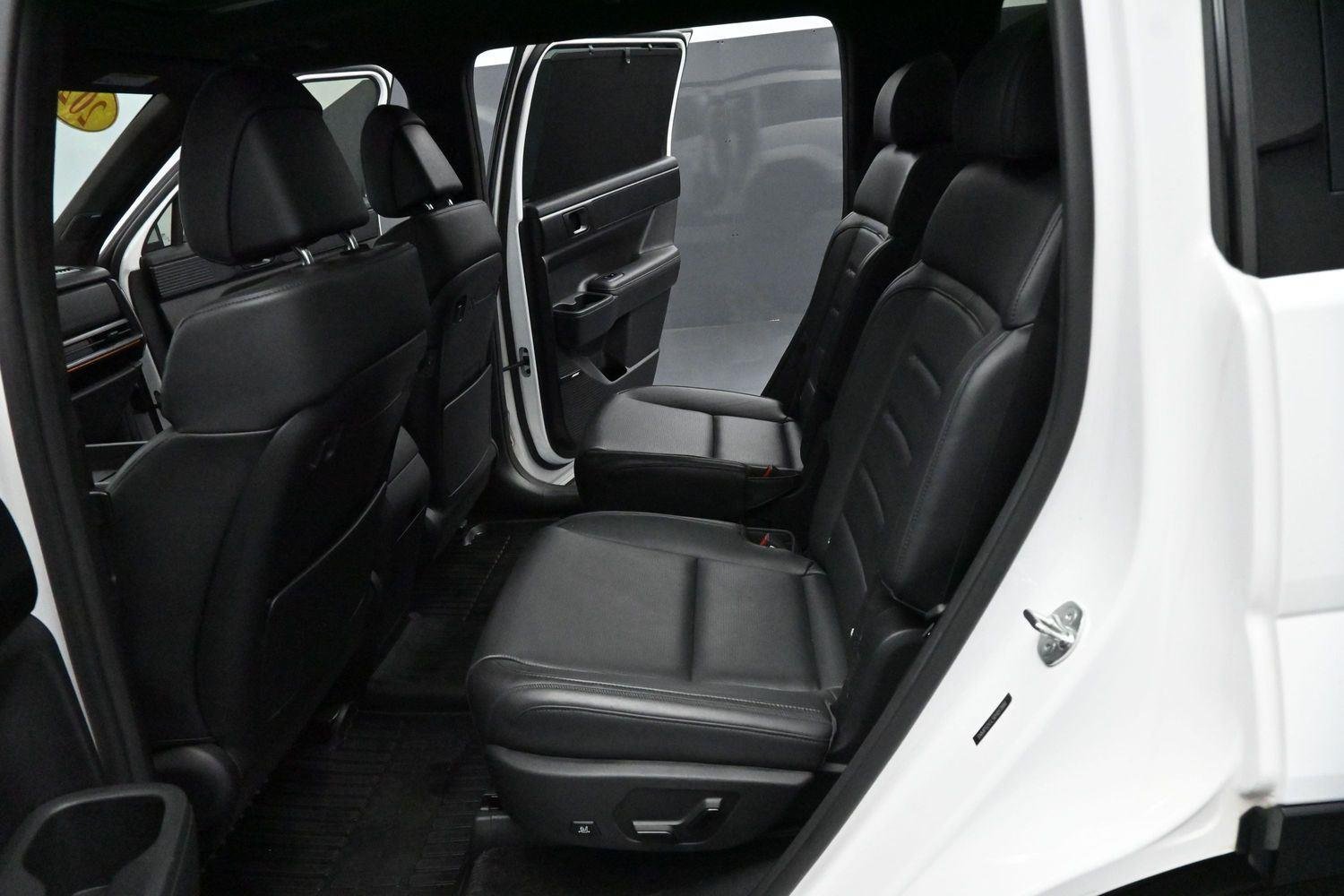 Used 2024 Serenity White Hyundai Calligraphy image 31