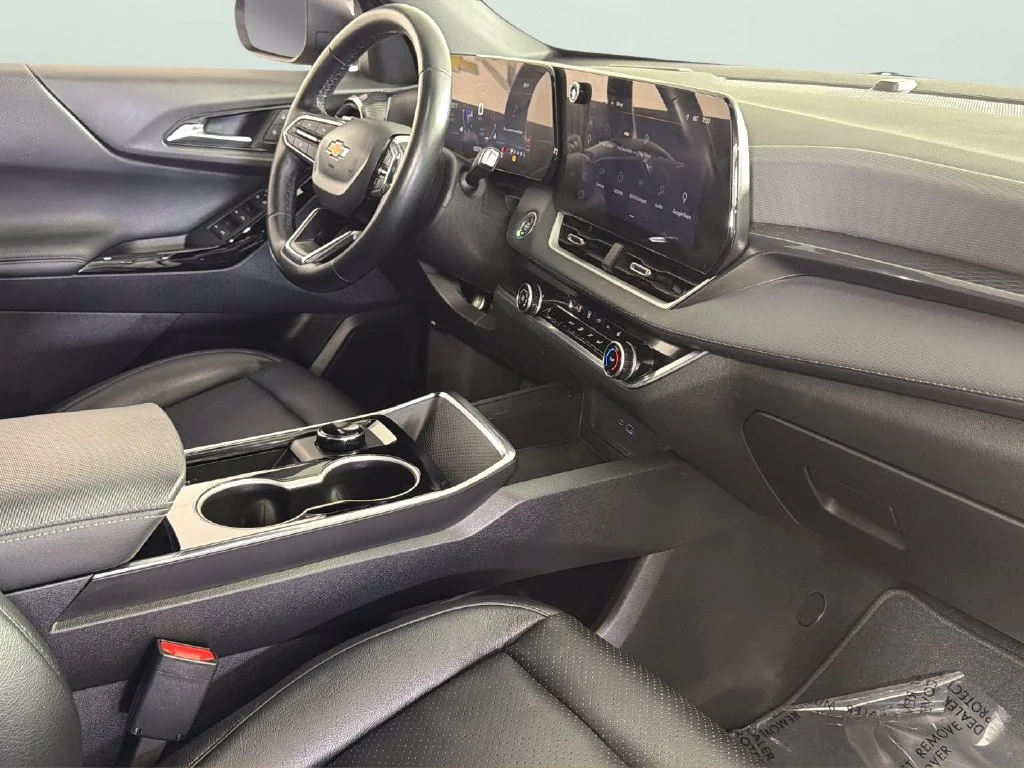 Used 2026 Mosaic Black Metallic Chevrolet LT image 35