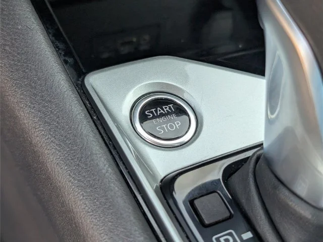Used 2024 Silver Nissan 2.5 SV image 25