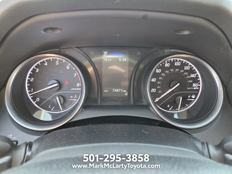 Used 2022 Predawn Gray Mica TOYOTA SE AUTO image 21