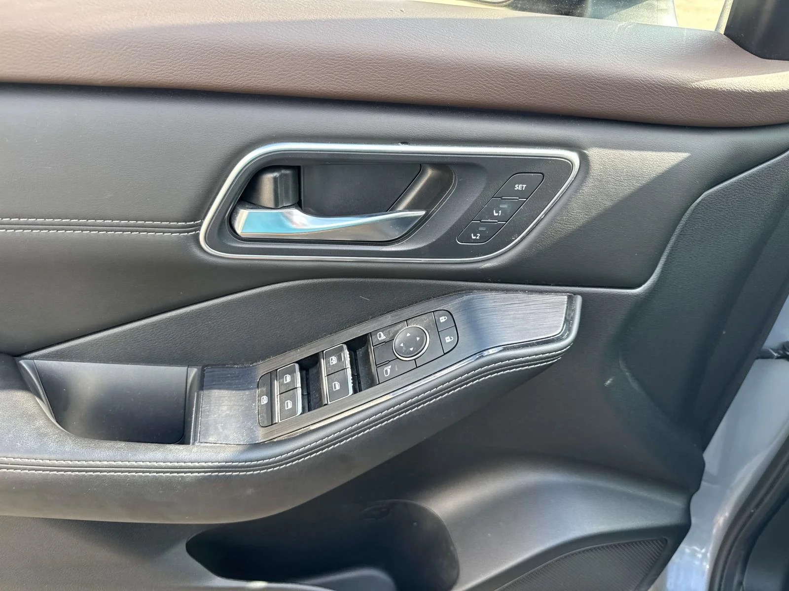 2023 Nissan Rogue Platinum - Photo 20