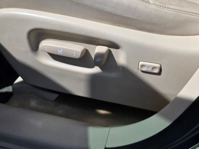 2013 Lexus RX 450h - Photo 25