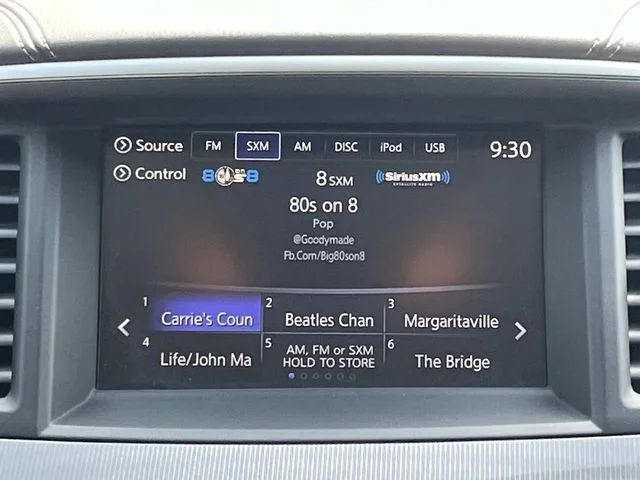 Used 2017 White INFINITI Base image 15