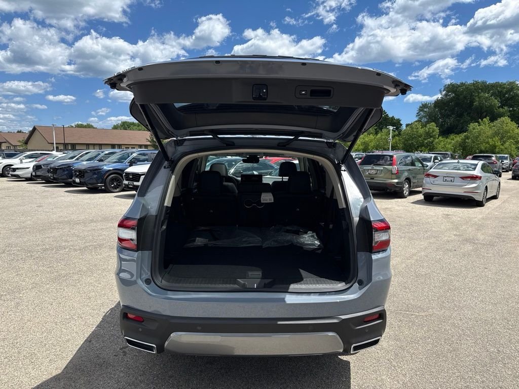 Used 2026 Gray Pearl Honda Touring image 13