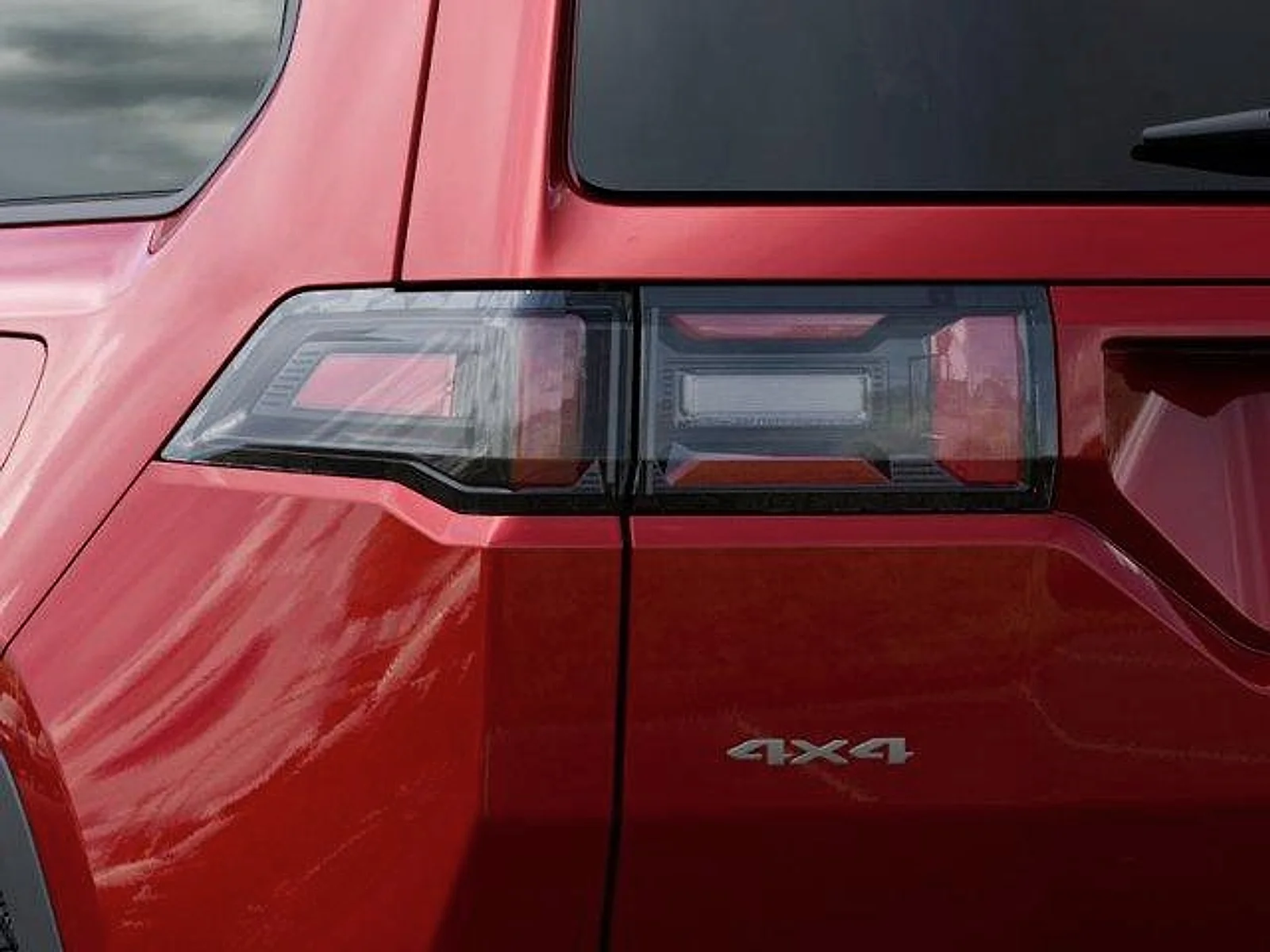 New 2026 Red Hot Pearl-Coat Exterior Paint Jeep Laredo 4x4 image 9