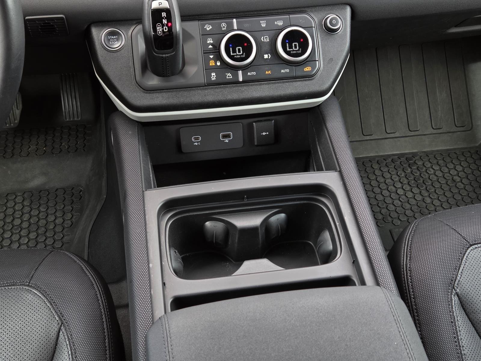 Used 2022 Eiger Grey Metallic Land Rover X-Dynamic SE image 20