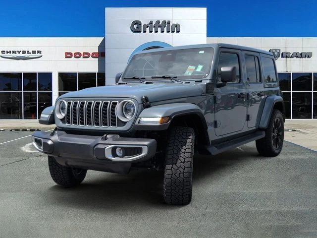 Used 2025 Anvil Clearcoat Jeep Sahara 4xe image 11