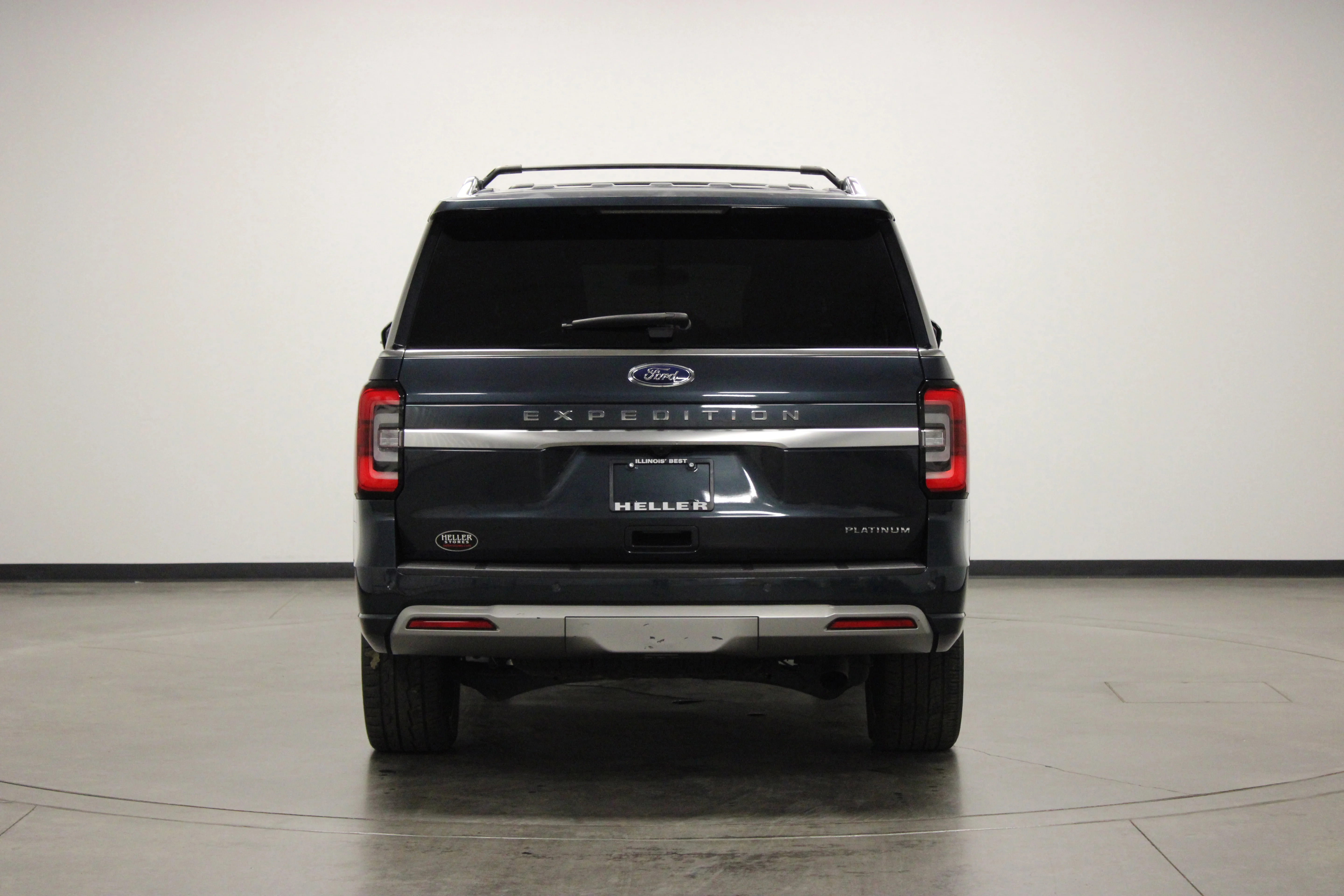 Used 2022 Blue Metallic Ford Platinum image 7
