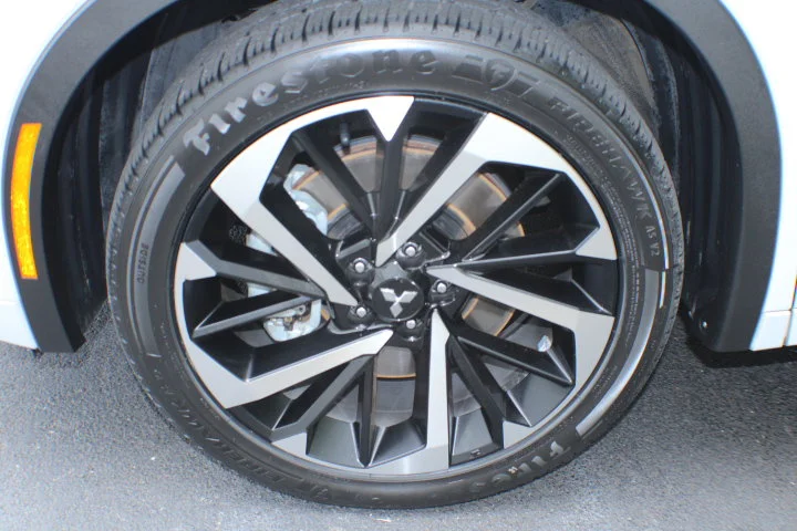 Used 2024 White Mitsubishi SEL image 5