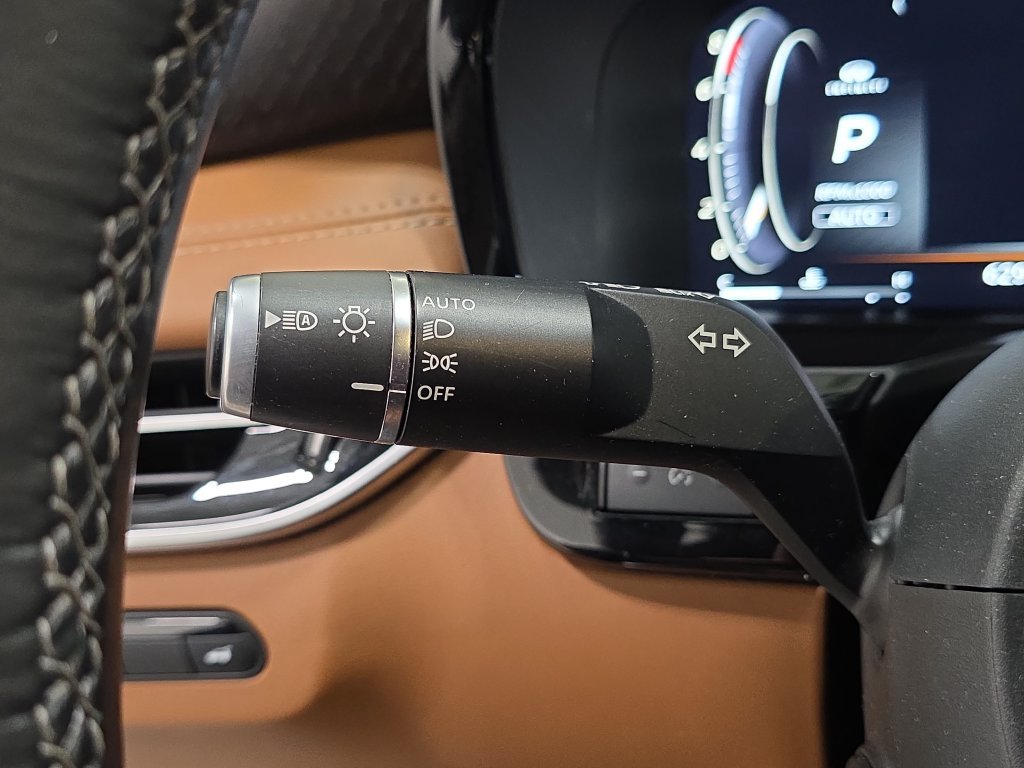 Certified Used 2023 Mineral Black INFINITI Sensory image 22