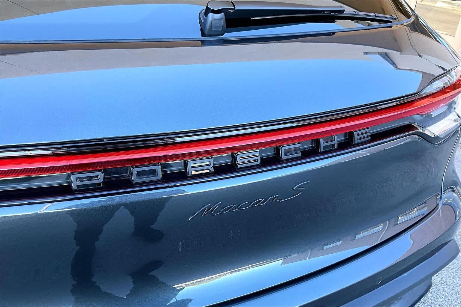 Used 2025 GREY Porsche S image 31