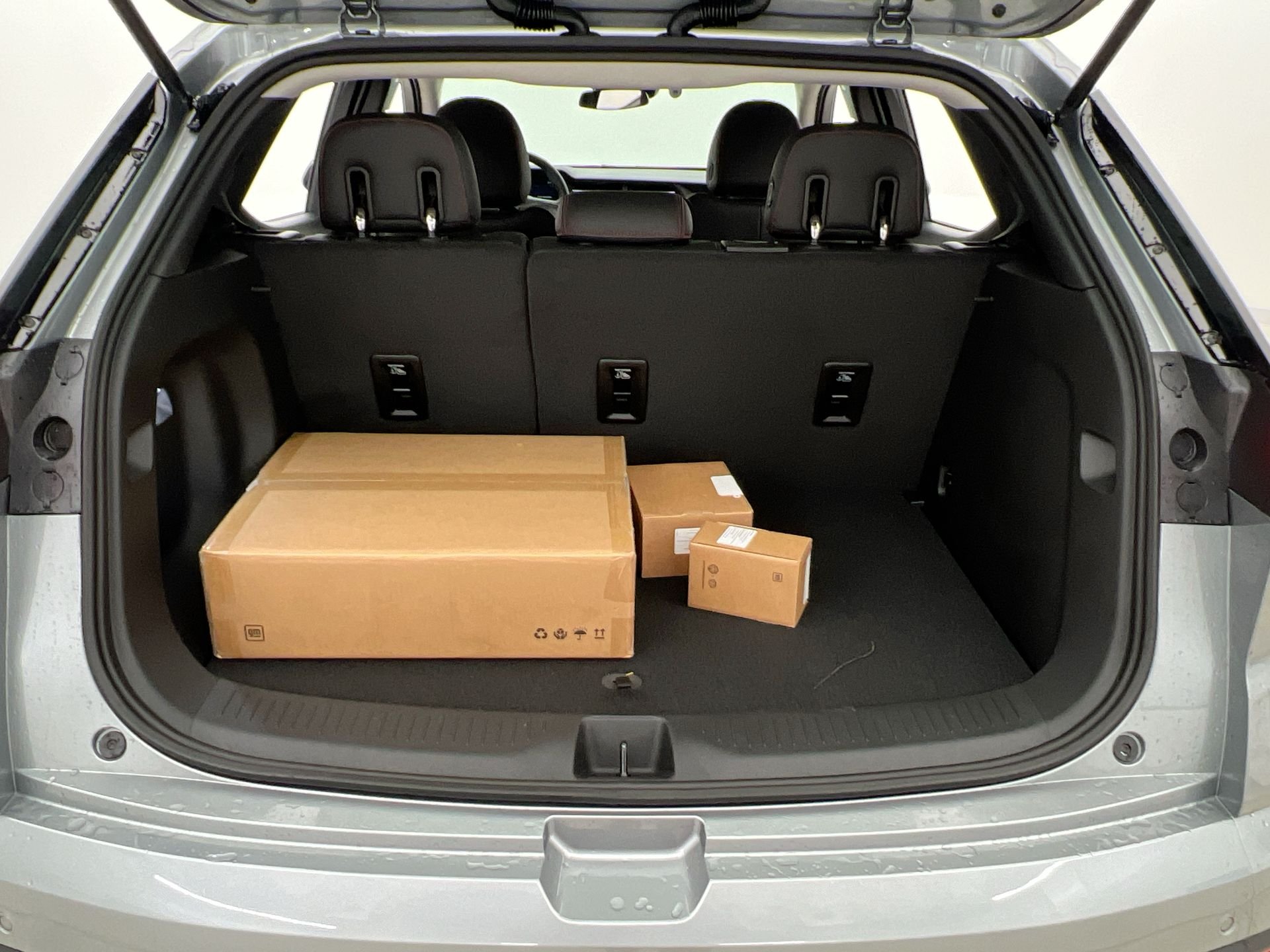 2027 Chevrolet Bolt RS - Photo 77