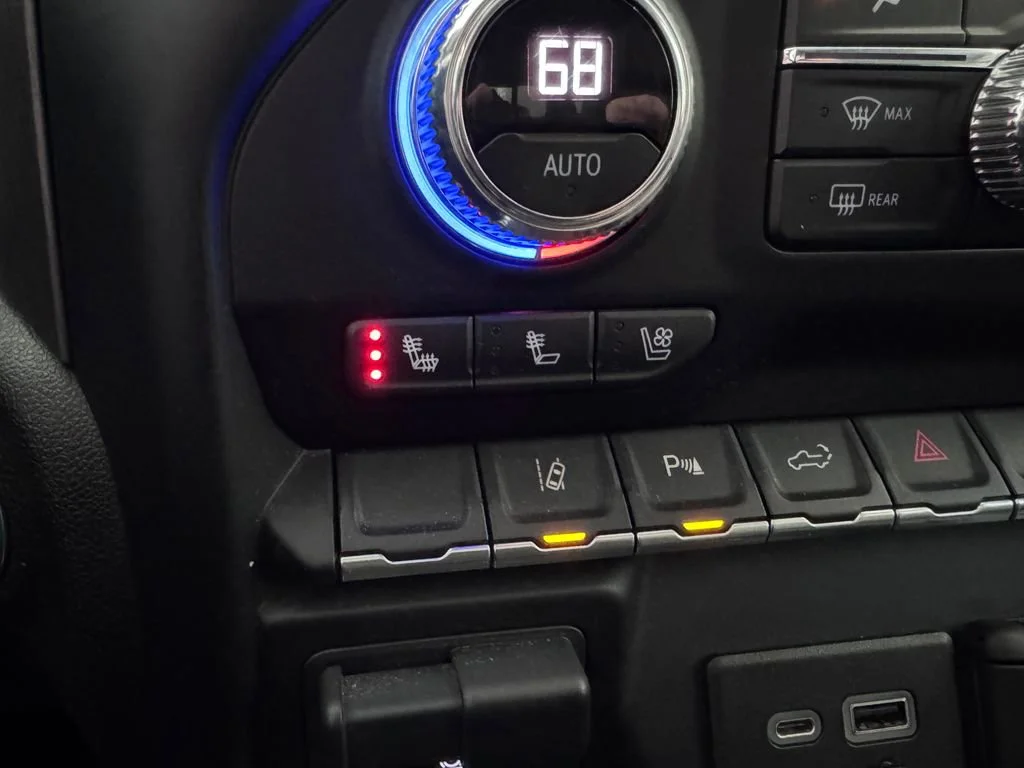 Used 2022 Ebony Twilight Metallic GMC Denali image 25