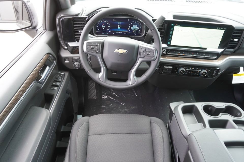 2025 Chevrolet Silverado 1500 LT - Photo 12
