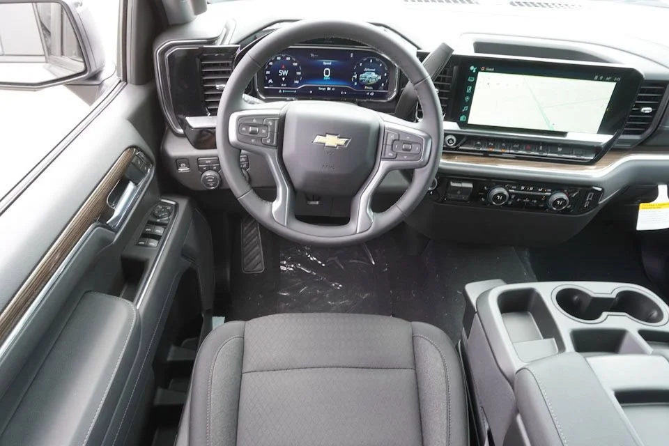 2025 Chevrolet Silverado 1500 LT - Photo 12
