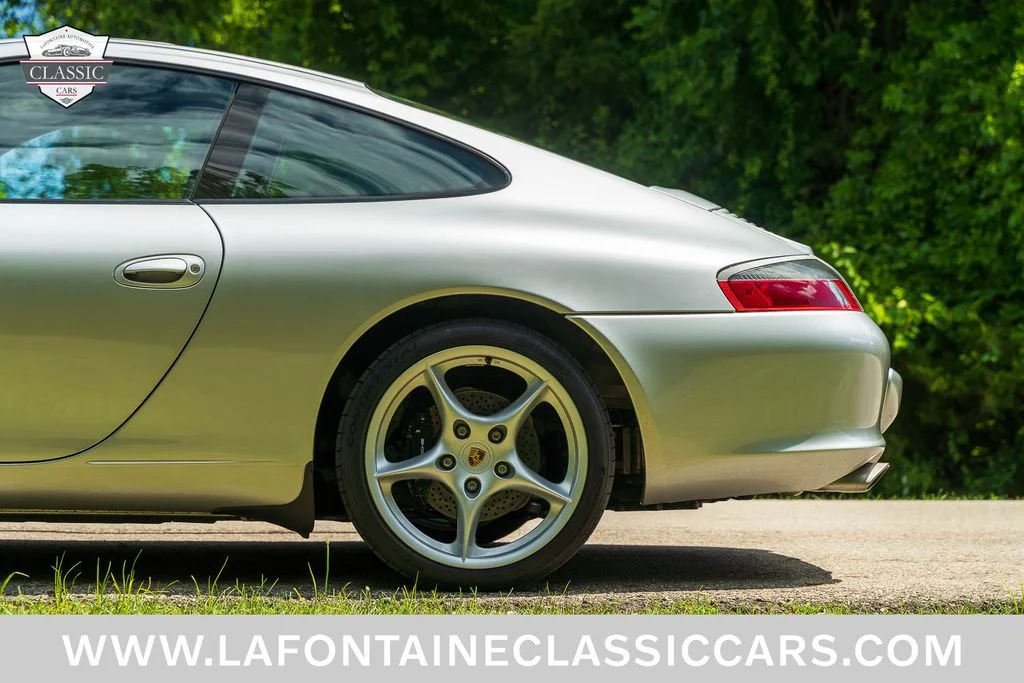 Used 2002 Silver Porsche Carrera image 20