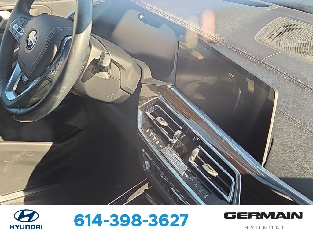 Used 2019 Black BMW xDrive40i image 13