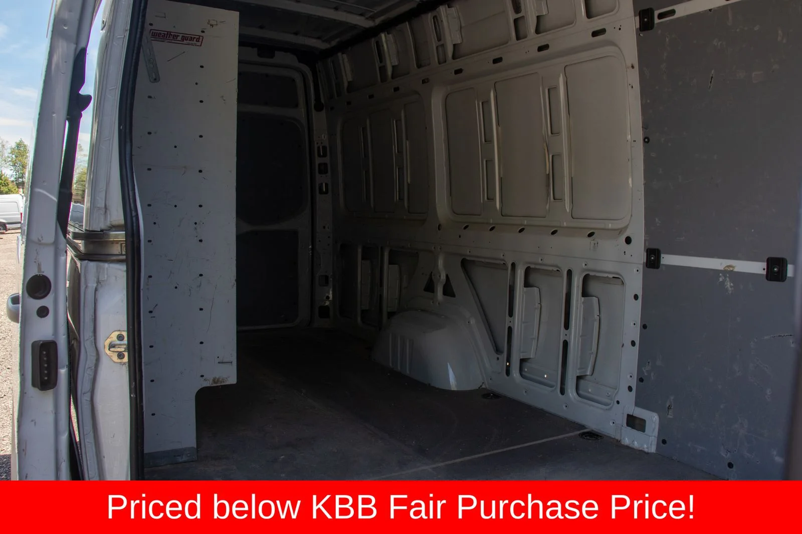 Used 2021 White Mercedes-Benz Cargo 170 WB image 13