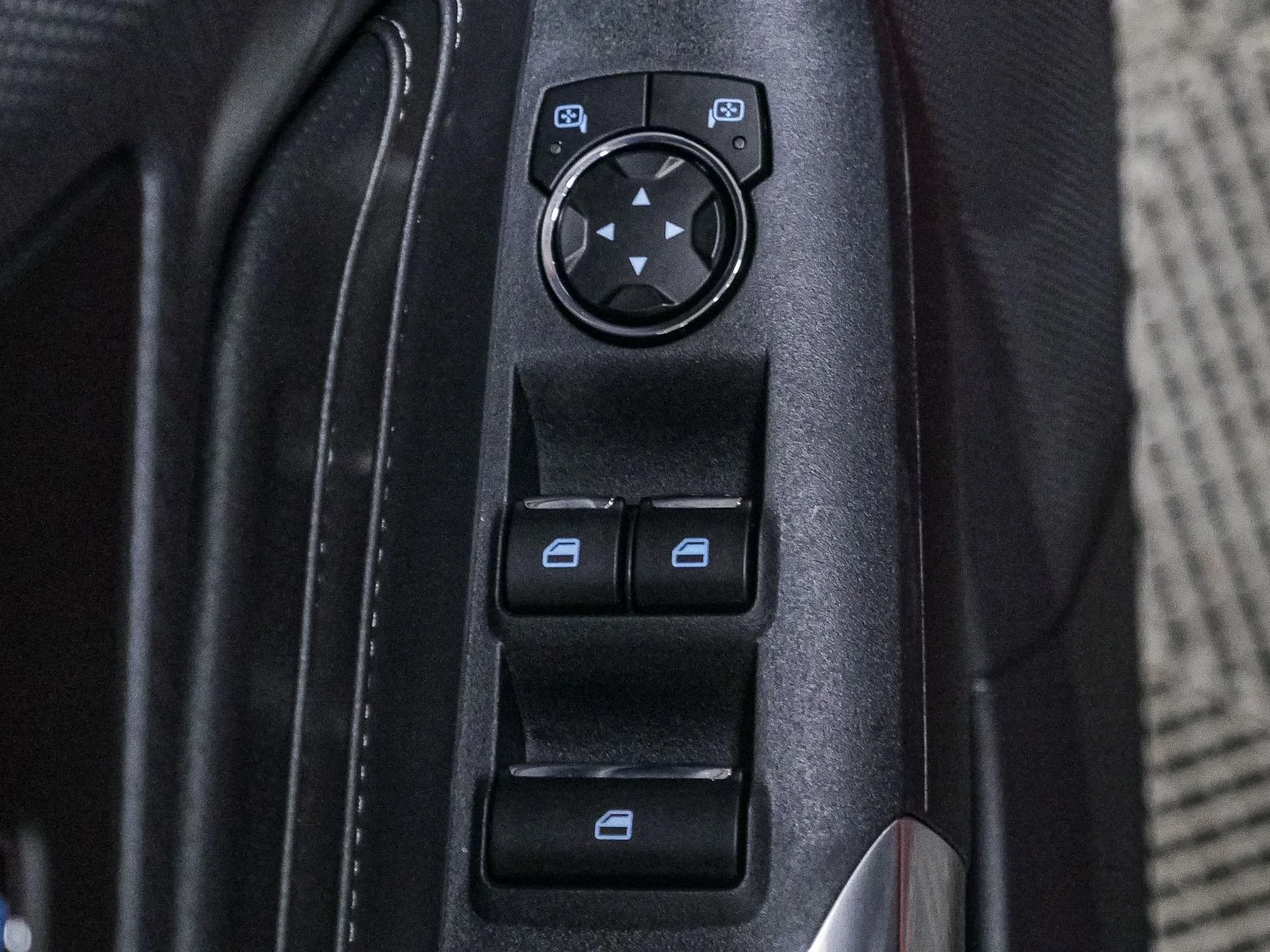 2026 Ford Mustang EcoBoost Premium Convertible - Photo 19