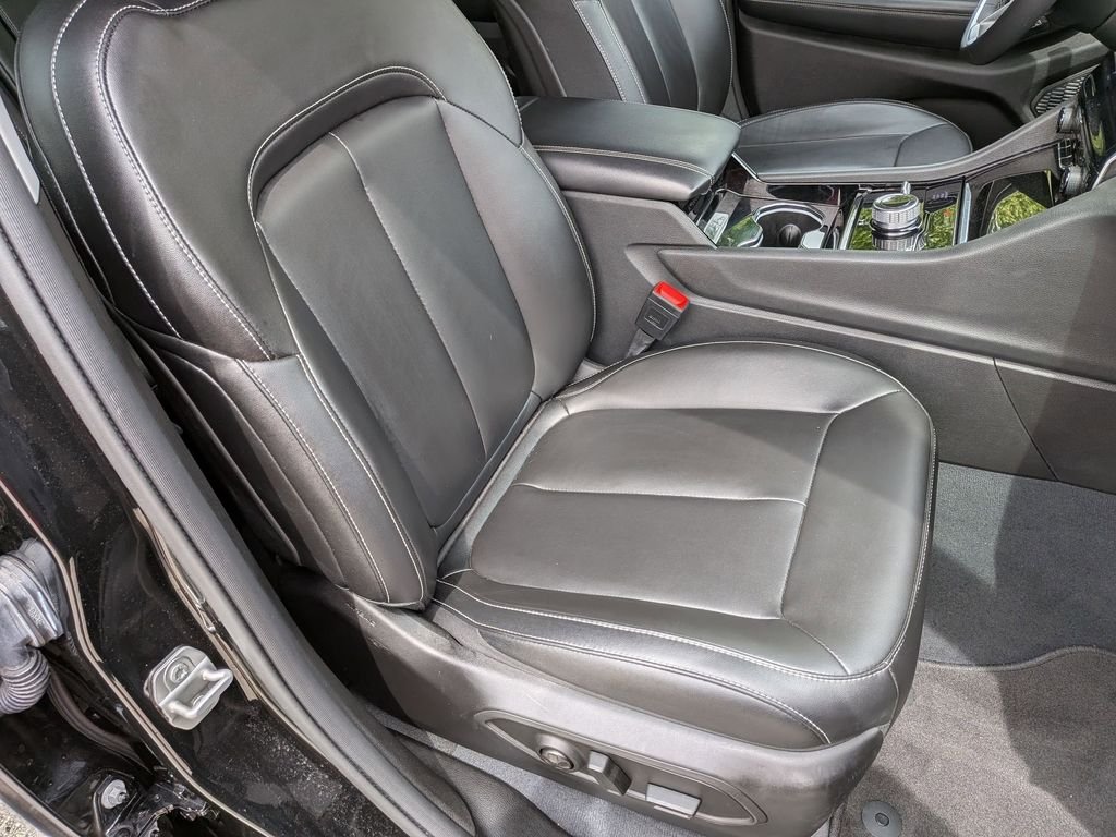 Used 2023 Black Jeep Limited image 29