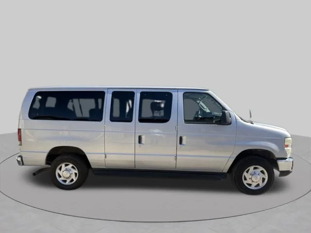 Used 2013 Silver Ford XLT image 3
