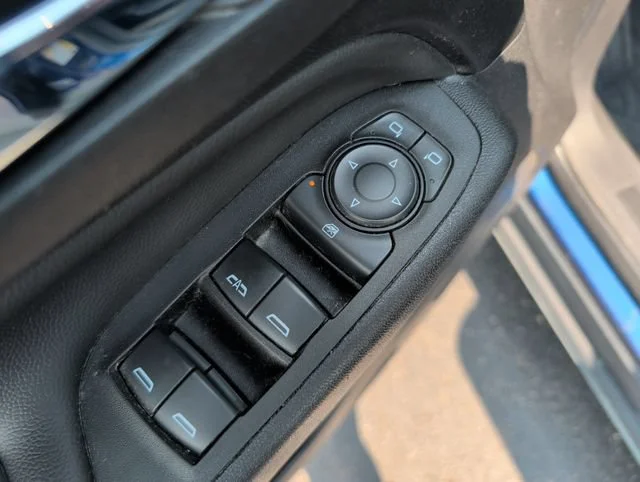 Used 2022 BLUE GLOW METALLIC Chevrolet LT image 14