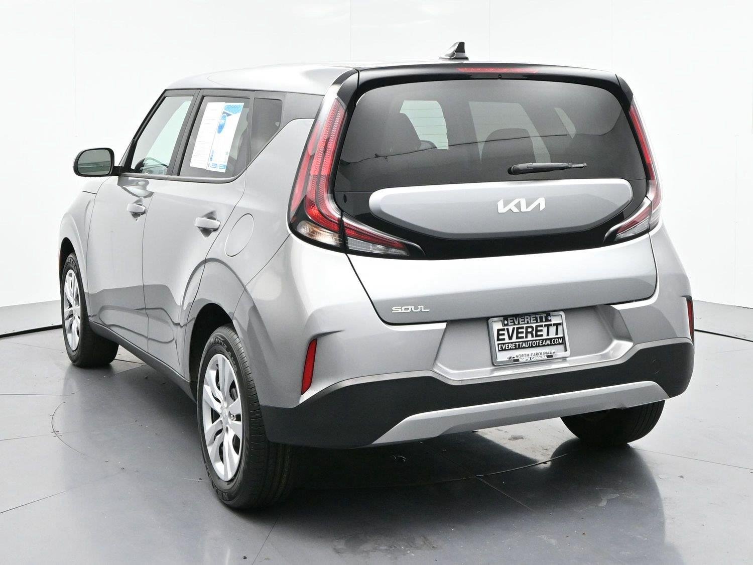Used 2025 Gray Kia LX image 6