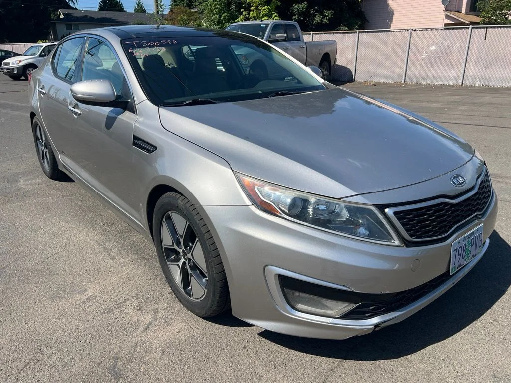 Used 2011 Silver Kia EX image 1