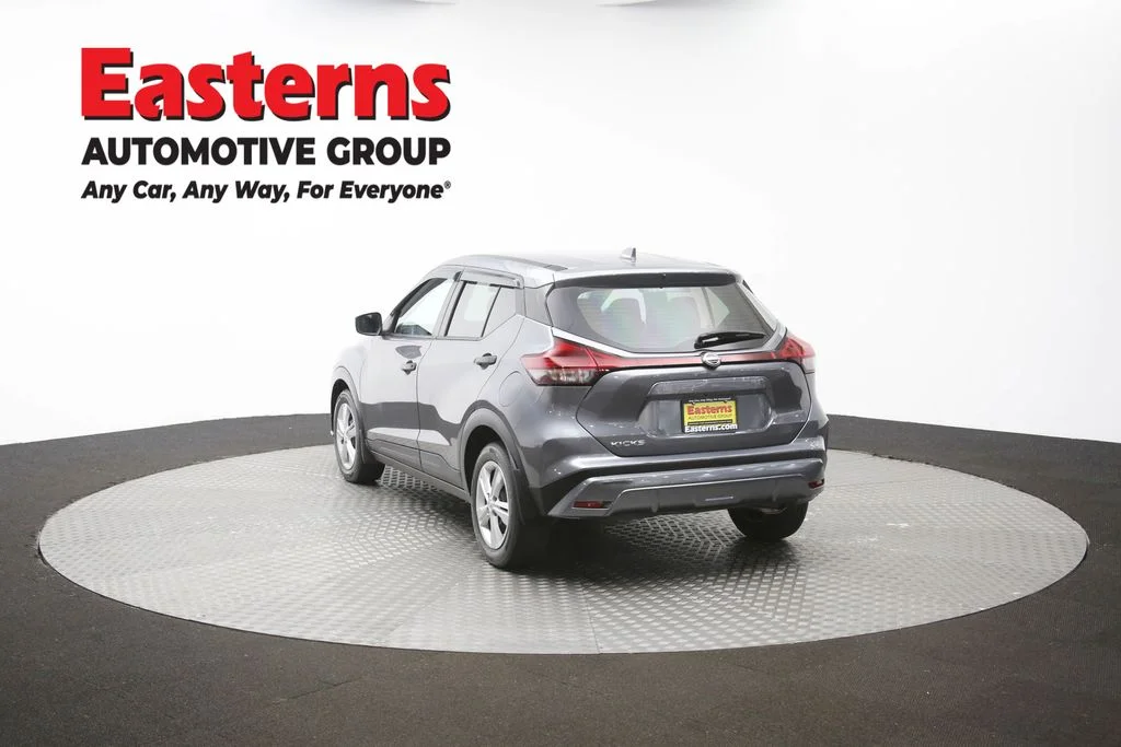 Used 2022 Silver Ford SE image 65