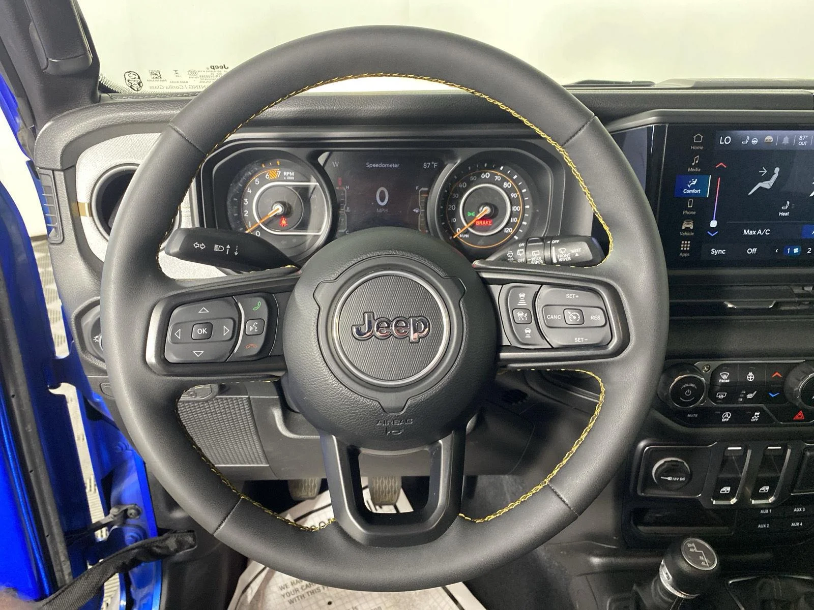 Used 2024 Hydro Blue Pearlcoat Jeep Sport S image 18