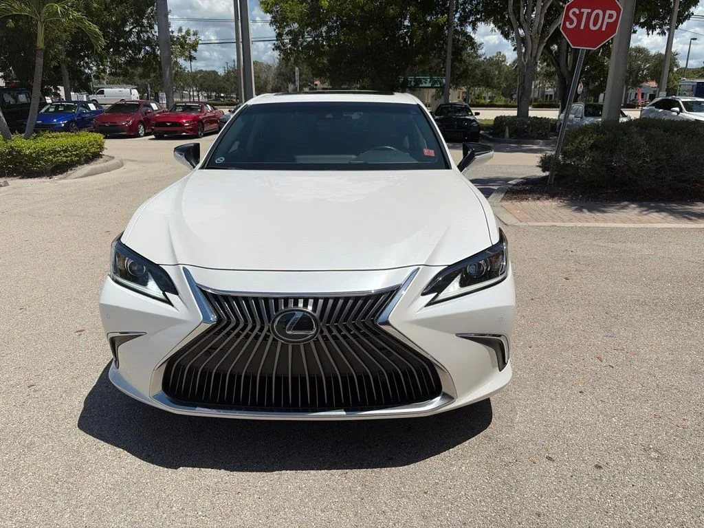 Certified Used 2020 White Lexus 350 image 9