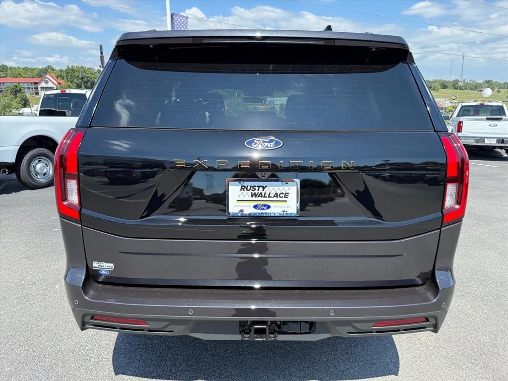 New 2027 Dark Matter Gray Metallic Ford Tremor® image 5