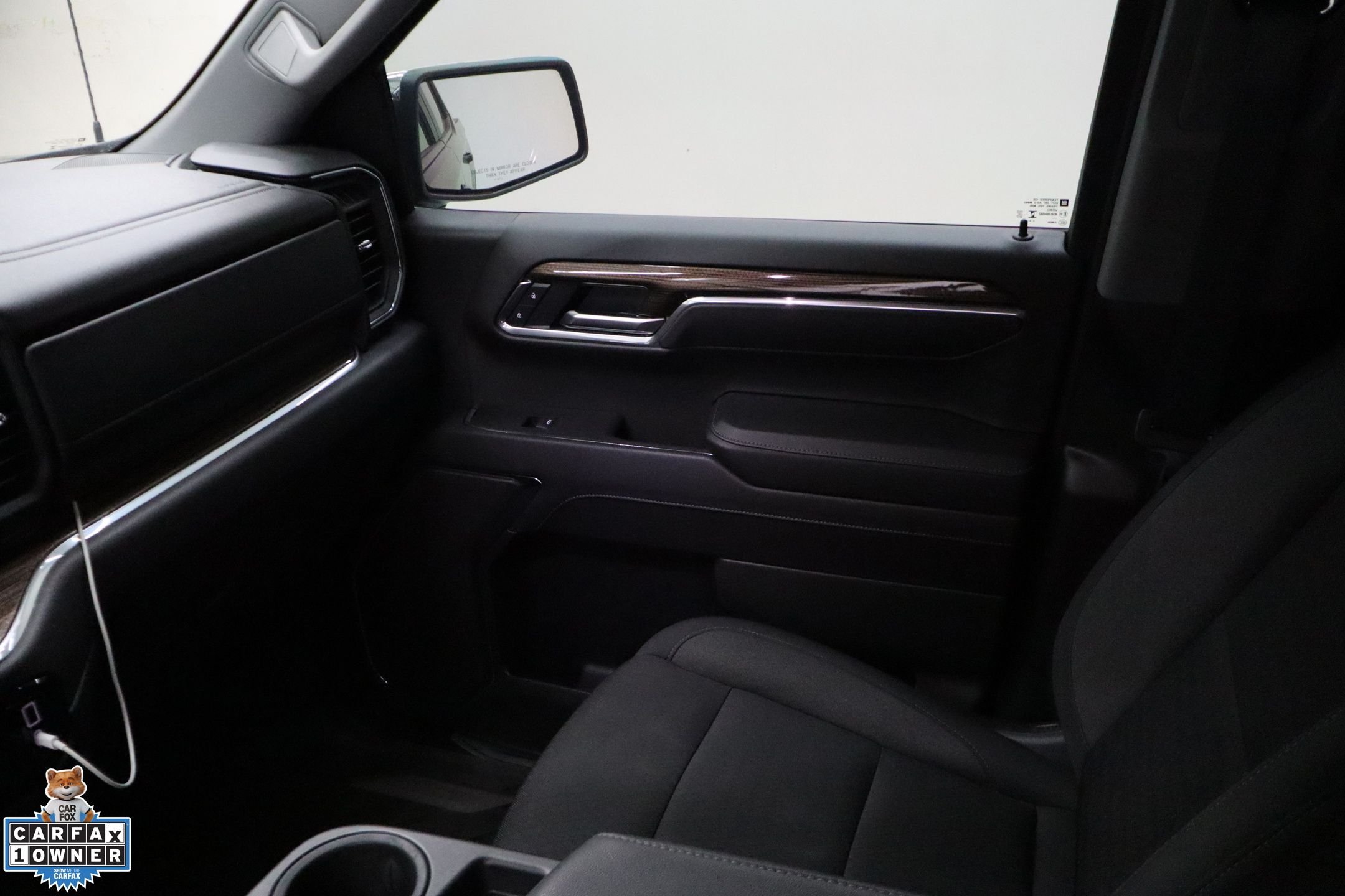 Used 2025 Black Chevrolet LT image 23