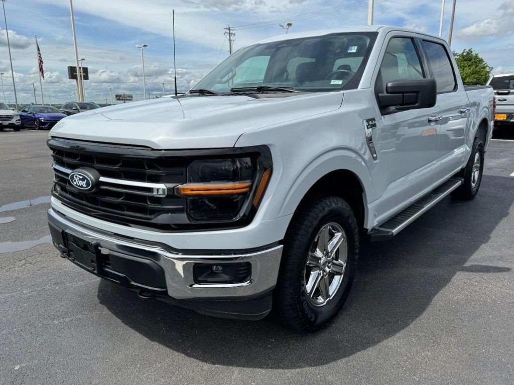 Used 2025 White Ford XLT image 8