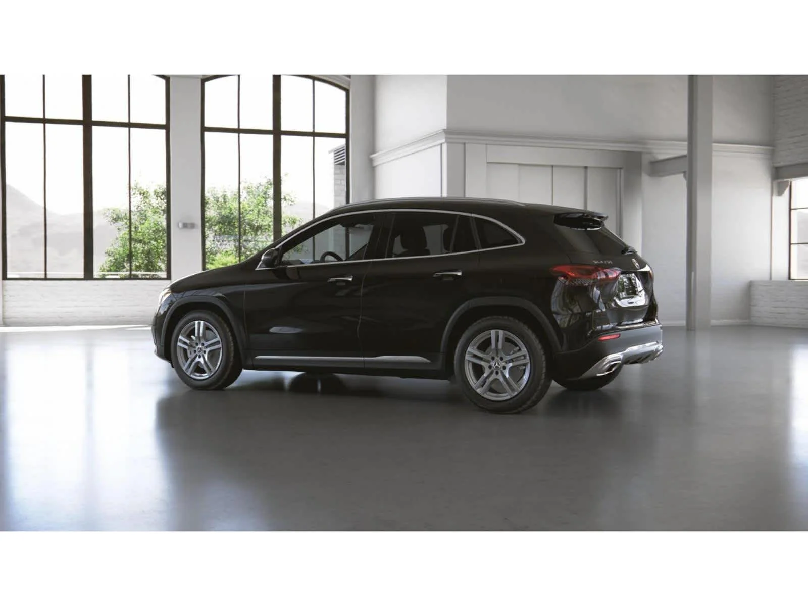 Used 2021 Night Black Mercedes-Benz GLA 250 image 31