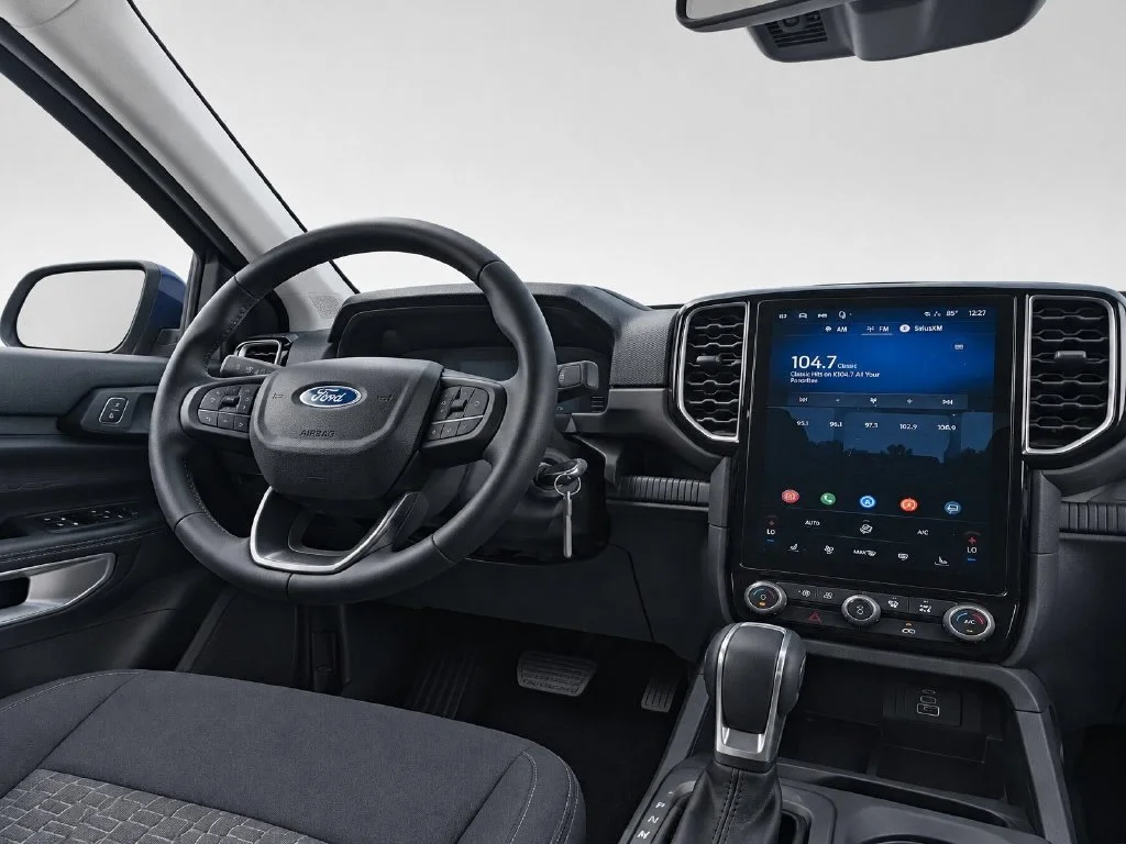 Used 2025 Black Ford XLT image 29