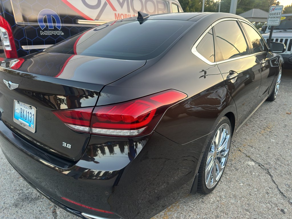 Used 2018 Serengeti Brown Genesis 3.8L image 2