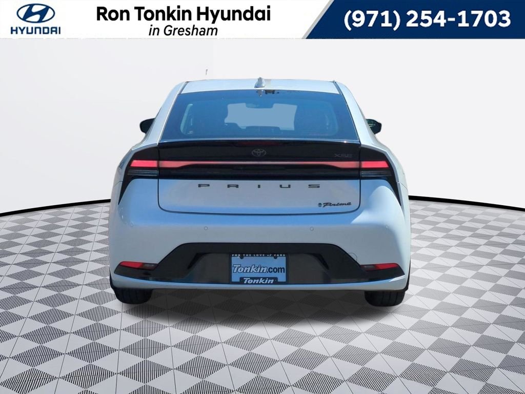 2024 Toyota Prius Prime XSE's photo
