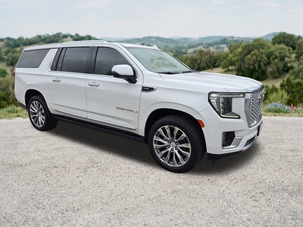 2021 GMC Yukon Denali AWD's photo