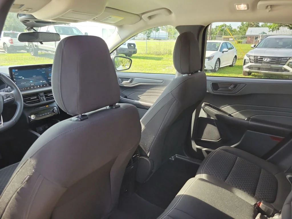 Used 2023 White Ford Active image 30