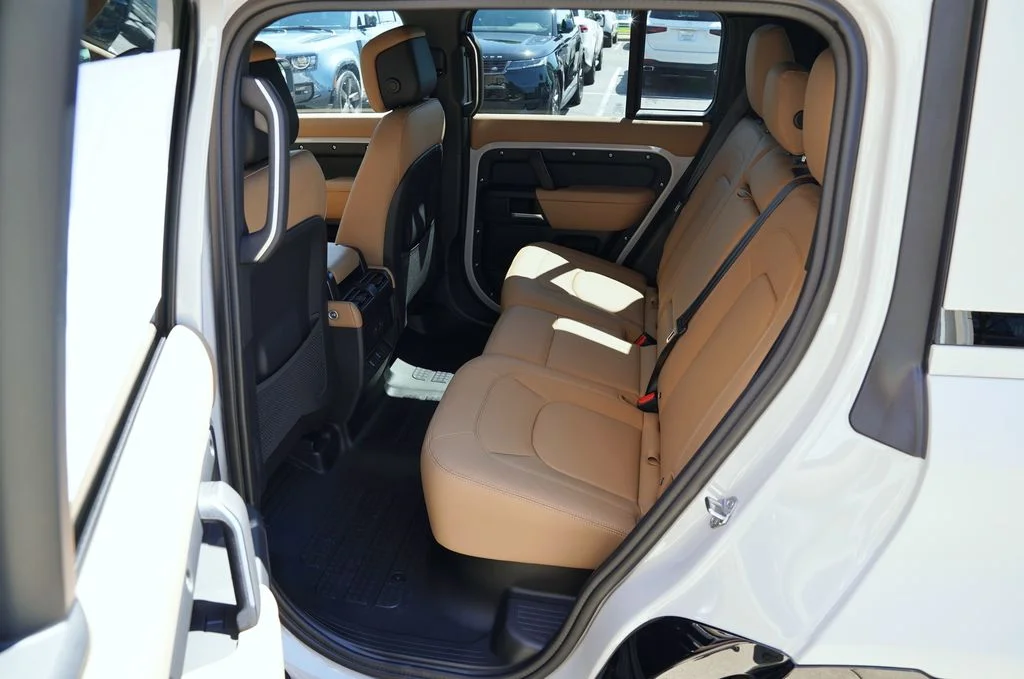 New 2026 Borasco Grey Land Rover X-Dynamic SE image 34