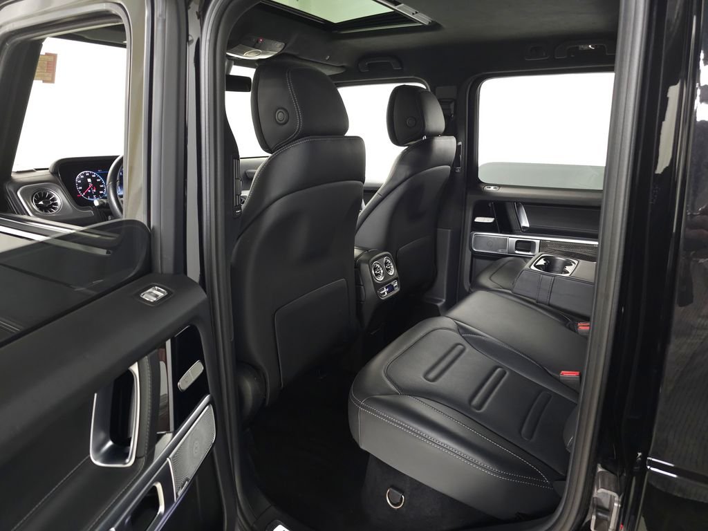Used 2022  Mercedes-Benz G 550 image 33