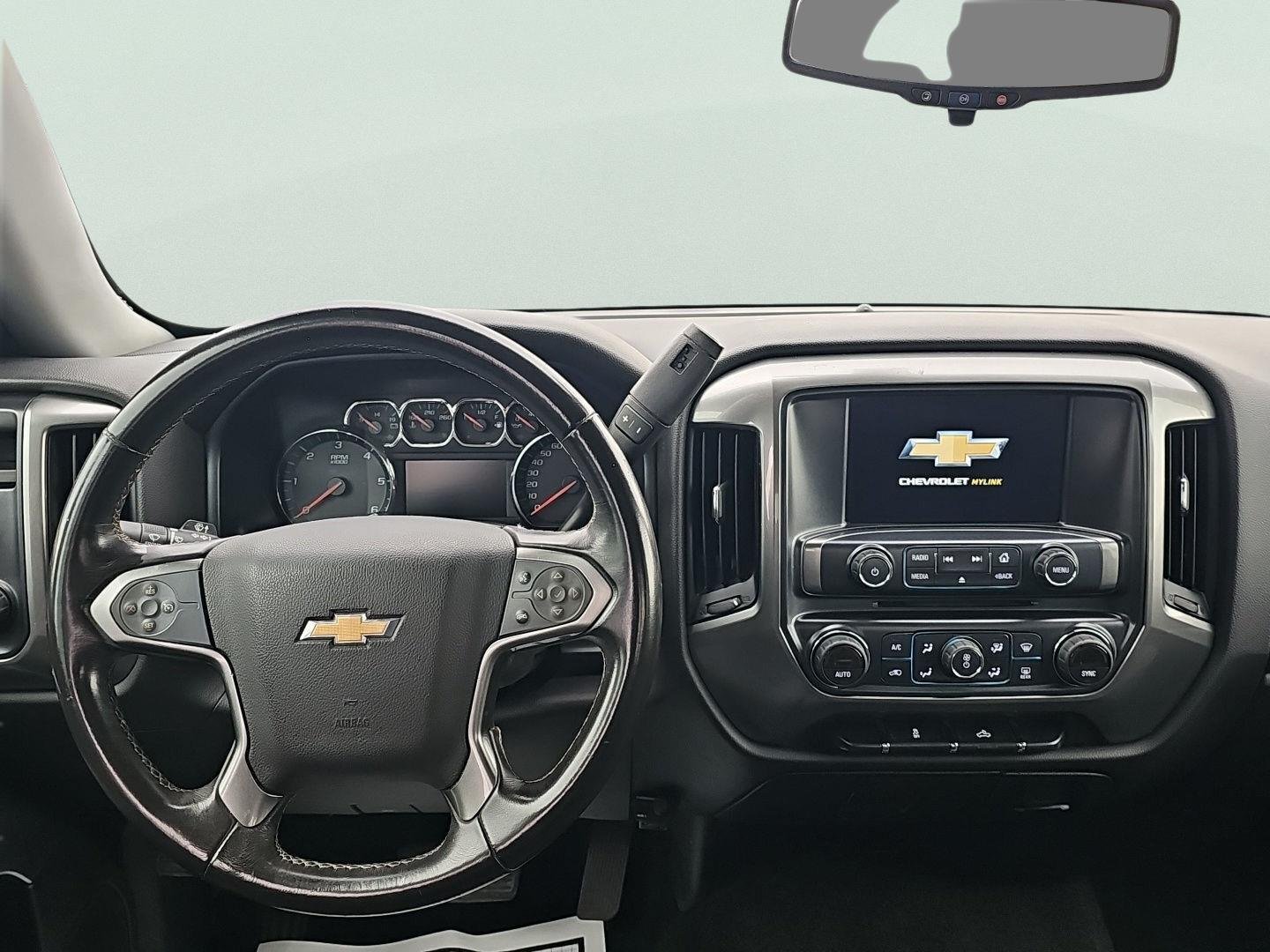 Used 2018 Silver Ice Metallic Chevrolet LT image 15