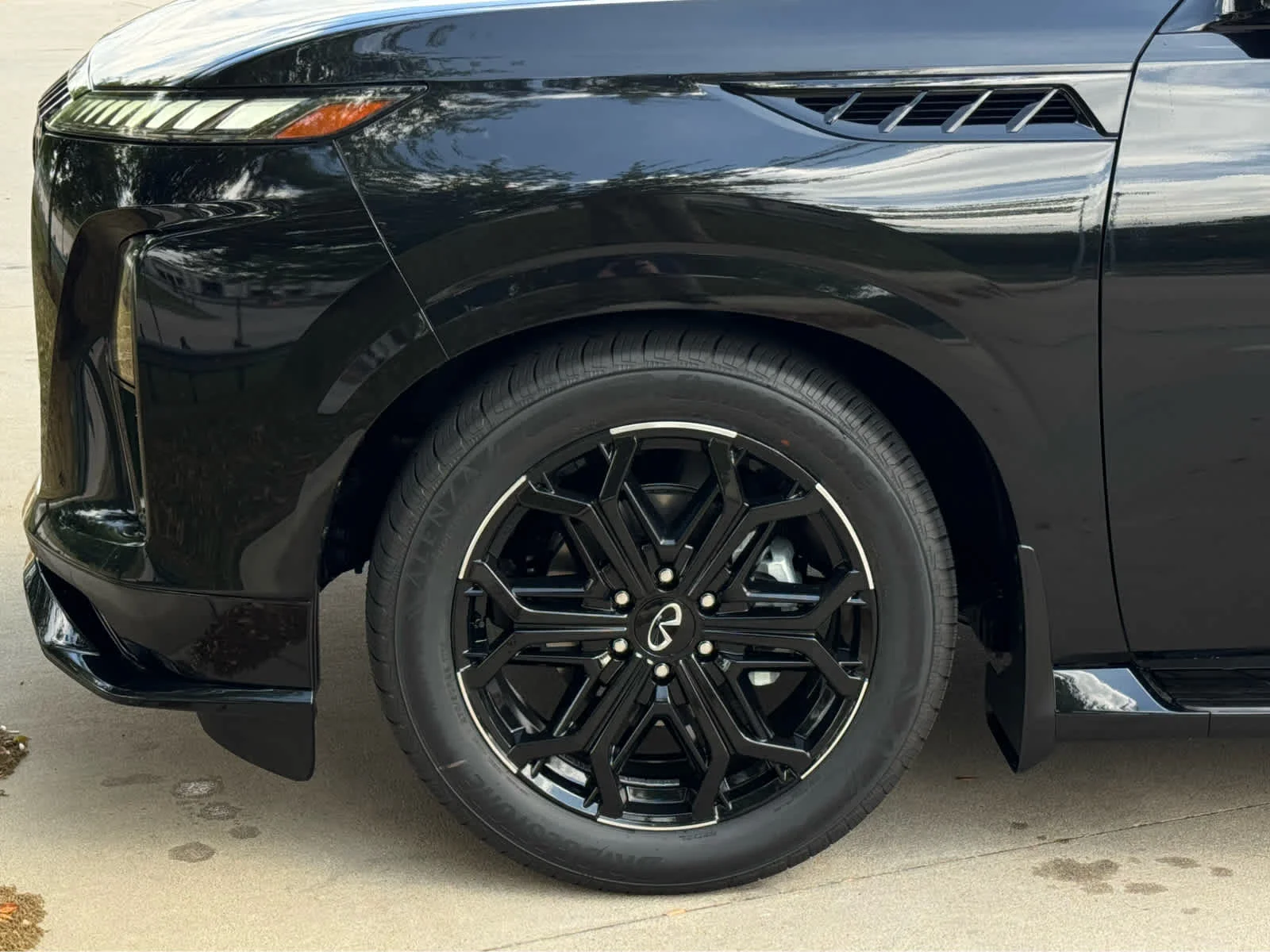 New 2026 MINERAL BLACK INFINITI Sport 4WD image 6