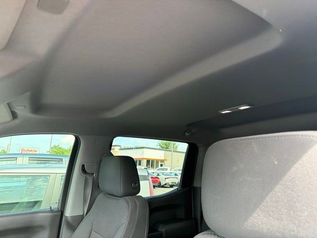 Used 2021 Pacific Blue Metallic GMC Base image 14