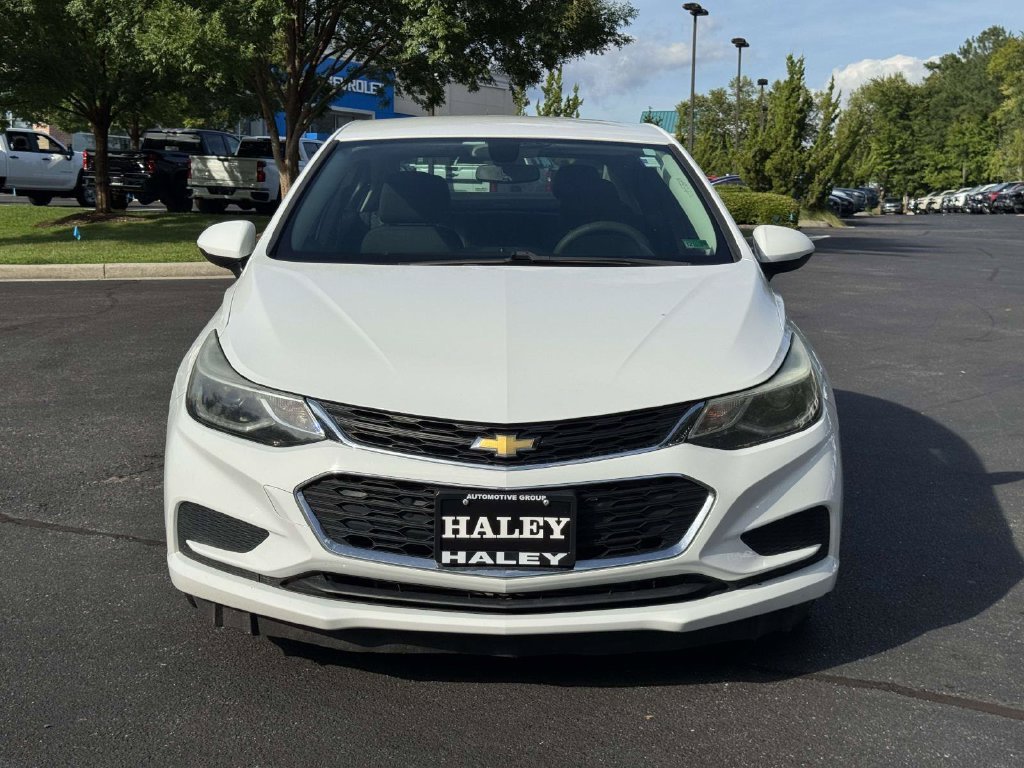 Used 2017 White Chevrolet LT image 25