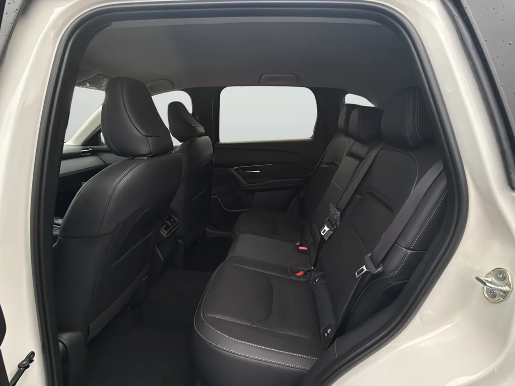 New 2026 White Mazda 2.5 S Select image 12